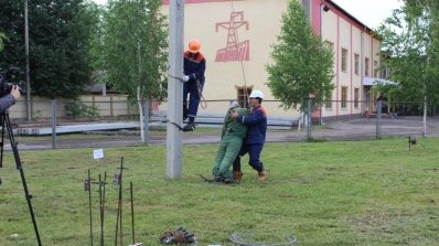 АТ «Вінницяобленерго» – особистий кабінет, передати покази лічильника, кол-центр 0 (800) 30-95-95 Конкурс професійної майстерності майстрів, електромонтерів по експлуатації розподільчих електромереж ПАТ «Вінницяобленерго»_3