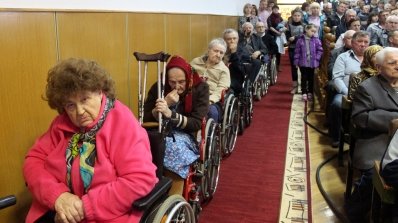 АТ «Вінницяобленерго» – особистий кабінет, передати покази лічильника, кол-центр 0 (800) 30-95-95 Енергетики вітали ветеранів_4