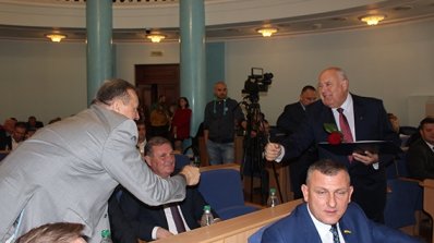 АТ «Вінницяобленерго» – особистий кабінет, передати покази лічильника, кол-центр 0 (800) 30-95-95 Нашого колегу відзначено нагородою Верховної Ради_4