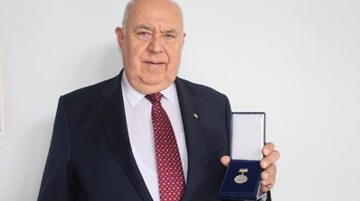 АТ «Вінницяобленерго» – особистий кабінет, передати покази лічильника, кол-центр 0 (800) 30-95-95 Нашого колегу відзначено нагородою Верховної Ради_2