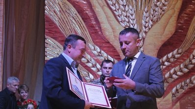 АТ «Вінницяобленерго» – особистий кабінет, передати покази лічильника, кол-центр 0 (800) 30-95-95 Наших колег відзначено державними нагородами_2