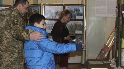 АТ «Вінницяобленерго» – особистий кабінет, передати покази лічильника, кол-центр 0 (800) 30-95-95 Вшанування захисників України - справа свята_21