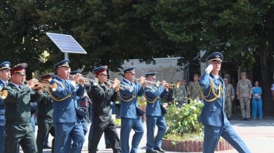 АТ «Вінницяобленерго» – personal account, transmit meter readings, call center 0 (800) 217-217 Енергетики взяли участь в урочистостях з нагоди державних свят_13