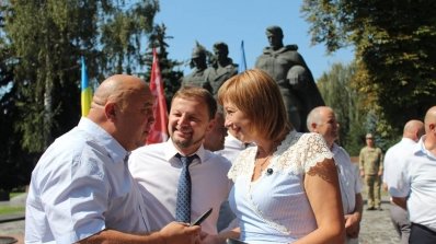 АТ «Вінницяобленерго» – personal account, transmit meter readings, call center 0 (800) 217-217 Енергетики взяли участь в урочистостях з нагоди державних свят_20