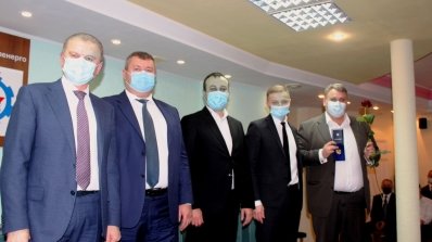 АТ «Вінницяобленерго» – особистий кабінет, передати покази лічильника, кол-центр 0 (800) 30-95-95 Влада Вінниччини привітала обленергівців з професійним святом_1