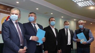 АТ «Вінницяобленерго» – особистий кабінет, передати покази лічильника, кол-центр 0 (800) 30-95-95 Влада Вінниччини привітала обленергівців з професійним святом_7