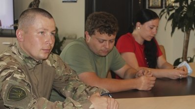 АТ «Вінницяобленерго» – особистий кабінет, передати покази лічильника, кол-центр 0 (800) 30-95-95 Військові і волонтери подякували очільнику обленерго за допомогу._4