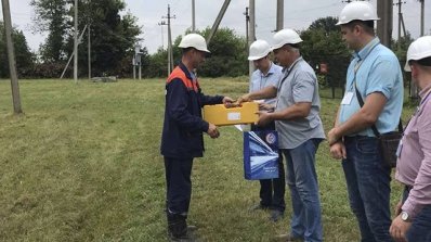 АТ «Вінницяобленерго» – особистий кабінет, передати покази лічильника, кол-центр 0 (800) 30-95-95 Про зональні змагання бригад електромонтерів розподільчих мереж._24