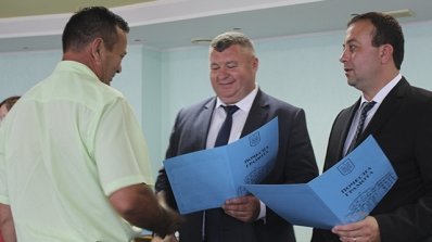 АТ «Вінницяобленерго» – особистий кабінет, передати покази лічильника, кол-центр 0 (800) 30-95-95 Влада Вінниччини відзначила працю енергетиків та привітала зі святами._9