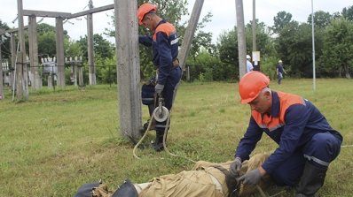 АТ «Вінницяобленерго» – особистий кабінет, передати покази лічильника, кол-центр 0 (800) 30-95-95 Про зональні змагання бригад електромонтерів розподільчих мереж._10