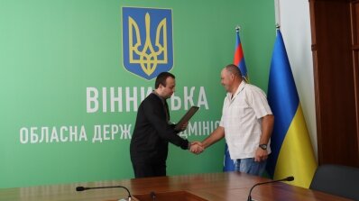 АТ «Вінницяобленерго» – особистий кабінет, передати покази лічильника, кол-центр 0 (800) 30-95-95 Влада Вінниччини відзначила працю наших високовольтників. _4