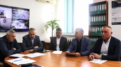 АТ «Вінницяобленерго» – особистий кабінет, передати покази лічильника, кол-центр 0 (800) 30-95-95 Нарада з питання недопущення електротравматизму з персоналом Товариства._1