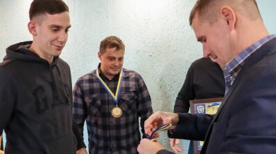 АТ «Вінницяобленерго» – особистий кабінет, передати покази лічильника, кол-центр 0 (800) 30-95-95 Про переможців профзмагань_1
