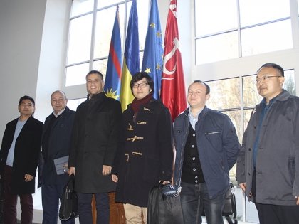 АТ «Вінницяобленерго» – особистий кабінет, передати покази лічильника, кол-центр 0 (800) 30-95-95 Зустріч енергетиків із делегацією з Китаю_0