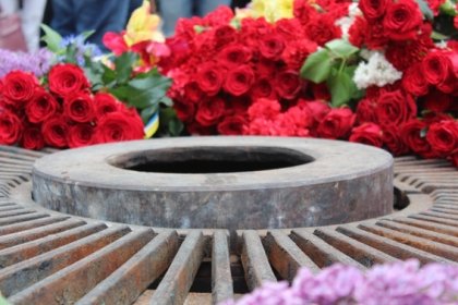 АТ «Вінницяобленерго» – особистий кабінет, передати покази лічильника, кол-центр 0 (800) 30-95-95 9 травня - День вічної пам’яті..._0