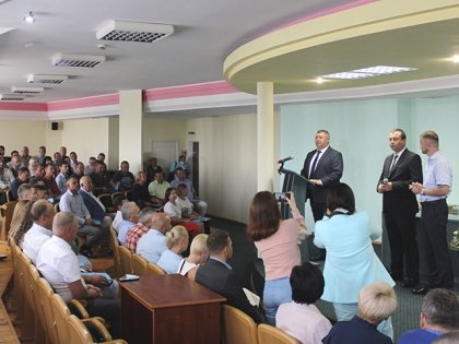 АТ «Вінницяобленерго» – особистий кабінет, передати покази лічильника, кол-центр 0 (800) 30-95-95 Влада Вінниччини відзначила працю енергетиків та привітала зі святами._0