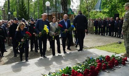 АТ «Вінницяобленерго» – personal account, transmit meter readings, call center 0 (800) 217-217 Вінницькі енергетики вшанували Героїв Другої світової_0