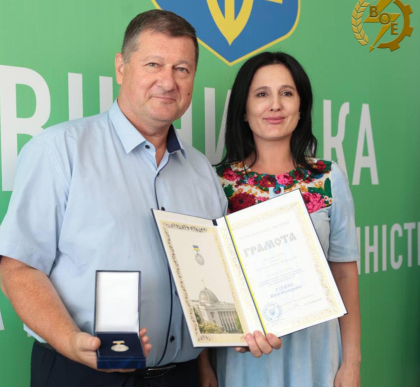 АТ «Вінницяобленерго» – особистий кабінет, передати покази лічильника, кол-центр 0 (800) 30-95-95 Висока державна відзнака нашого колеги_0
